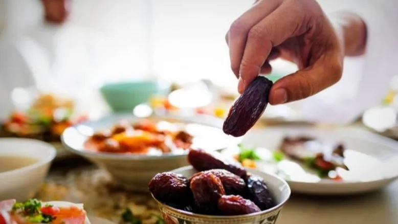 جدول کامل برنامه‌های افطار شبکه‌های سیما در رمضان