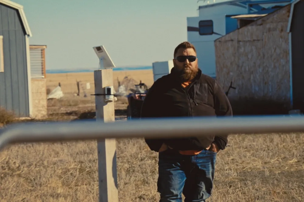 مستند همسایه ها (Neighbors 2026)