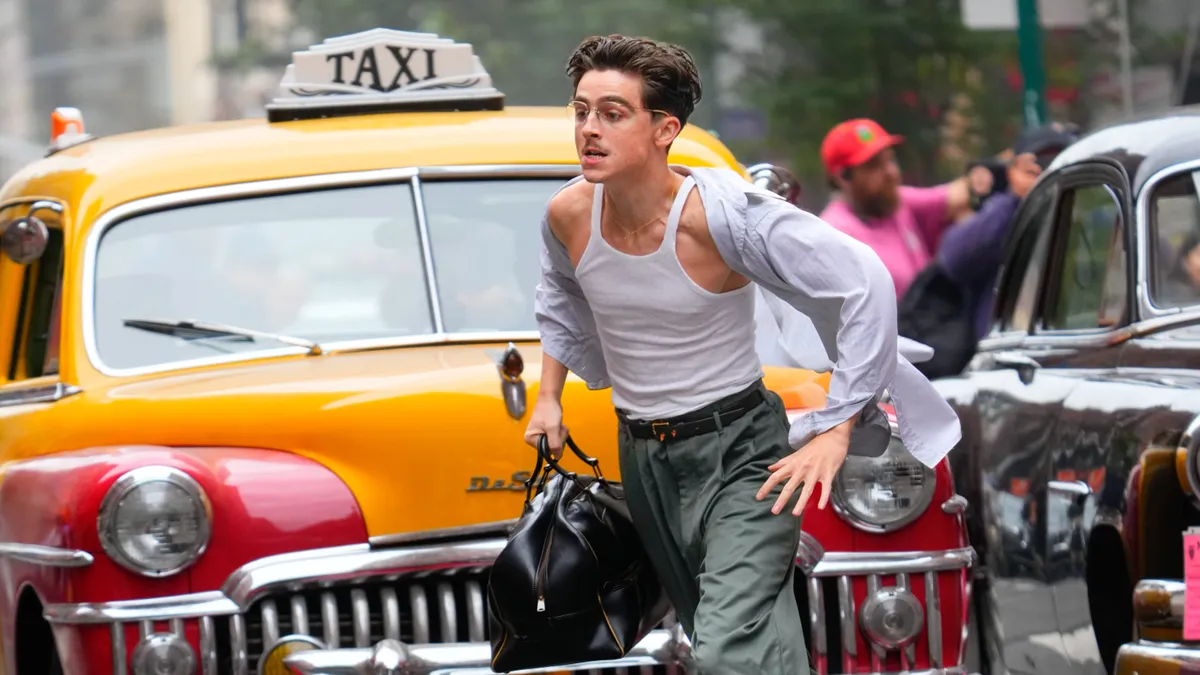 نقد فیلم Marty Supreme 2025