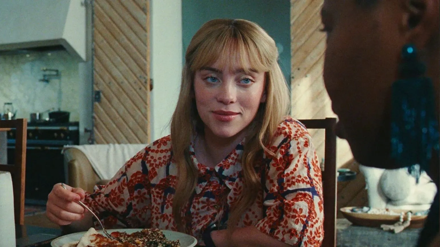 بیلی آیلیش اولین نقش سینمایی خود را بازی می‌کند