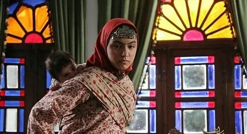 نیکی نصیریان در بانوی عمارت