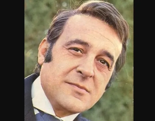 روبرتو کاماردیل