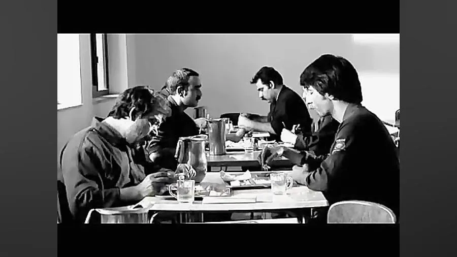 فیلم مردی که گیلاسهایش را خورد (A Man Who Ate His Cherries 2009)