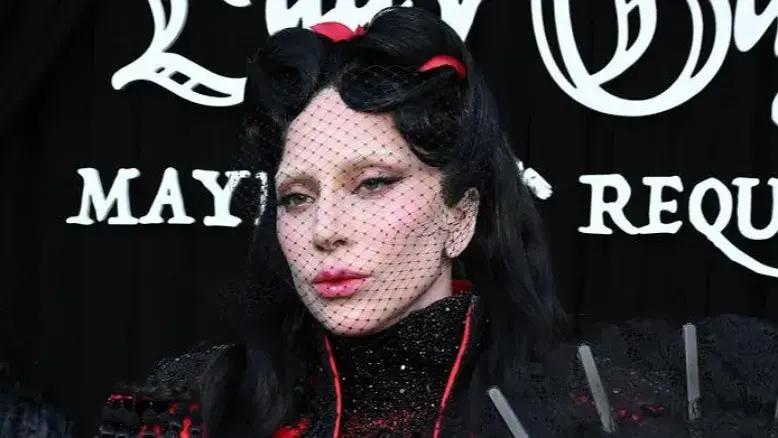 حضور کوتاه، نامزدی بزرگ؛ Lady Gaga دوباره در امی خبرساز شد