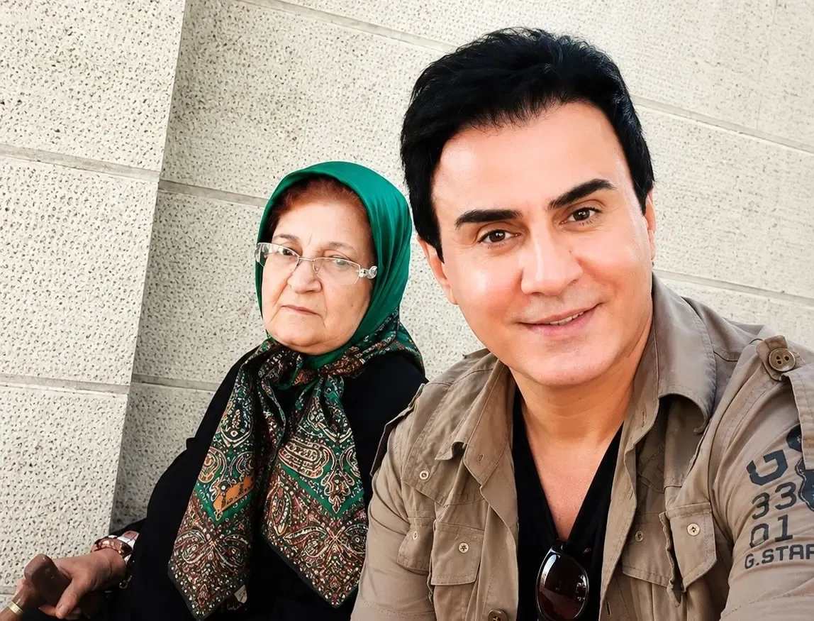 داریوش فرضیایی عزادار شد؛ مادر عمو پورنگ درگذشت