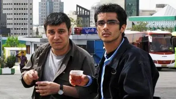 فیلم میان ماندن و رفتن (Between Staying and Leaving 2010)