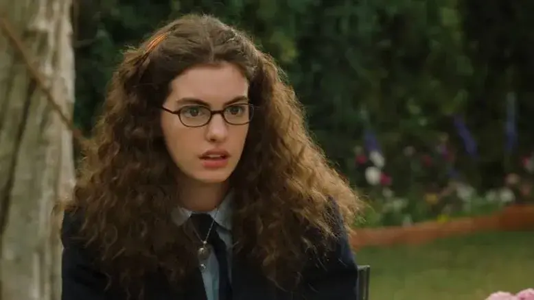 پیشرفت بزرگ در تولید «Princess Diaries 3»؛ آن هاتاوی خبر داد