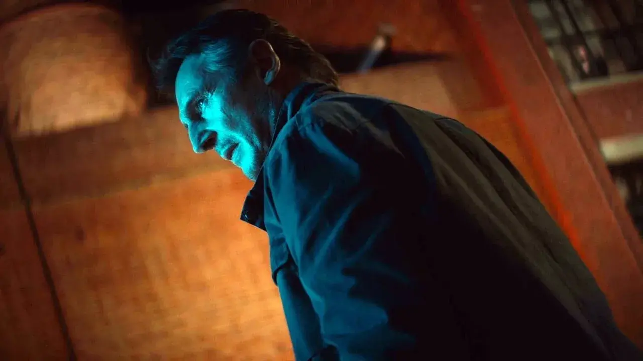 فیلم صاعقه سیاه (Blacklight 2022)