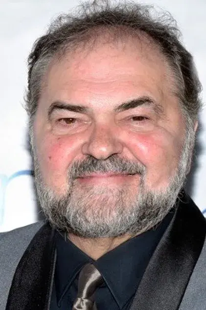 خولیو ماکت