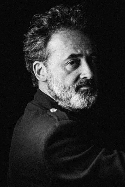 روی پوچاس