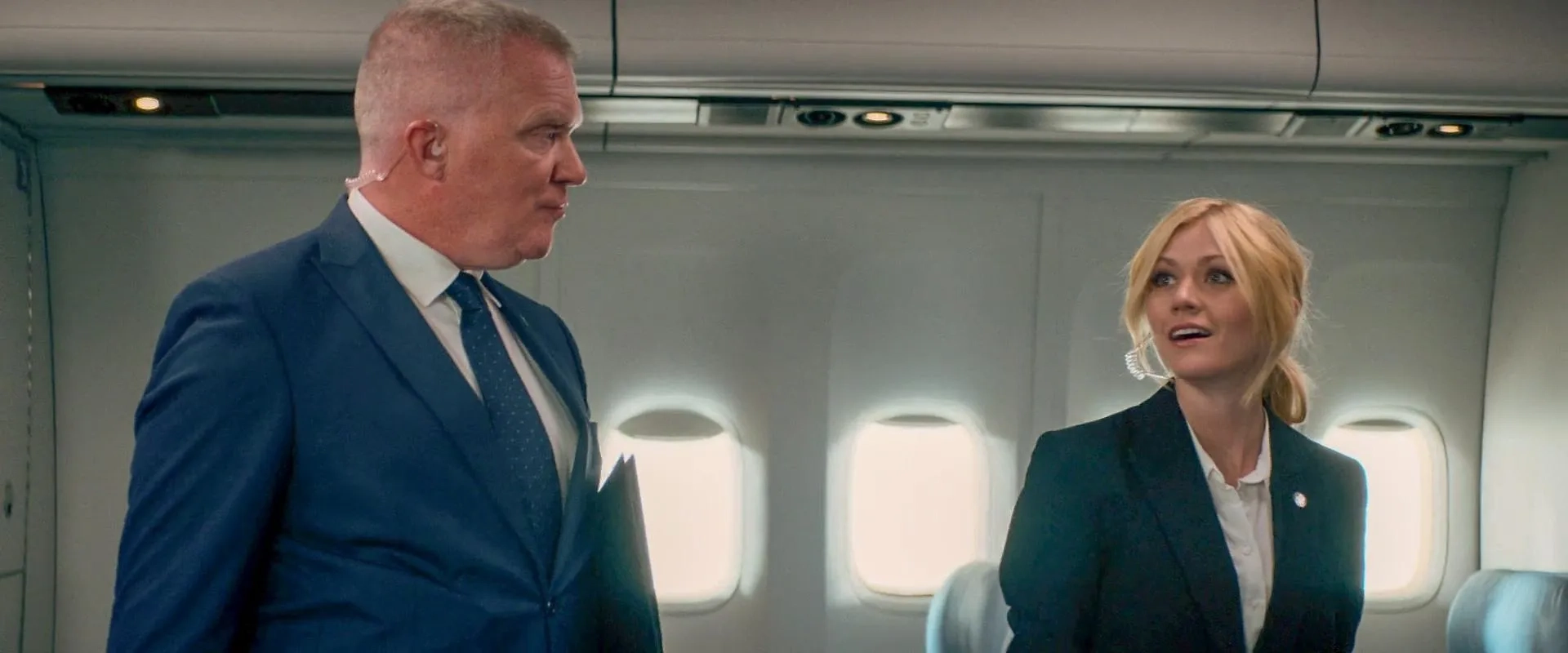 فیلم ربایش هواپیمای رییس جمهور (Air Force One Down 2024)