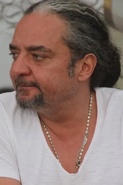 احمد نادر گلال