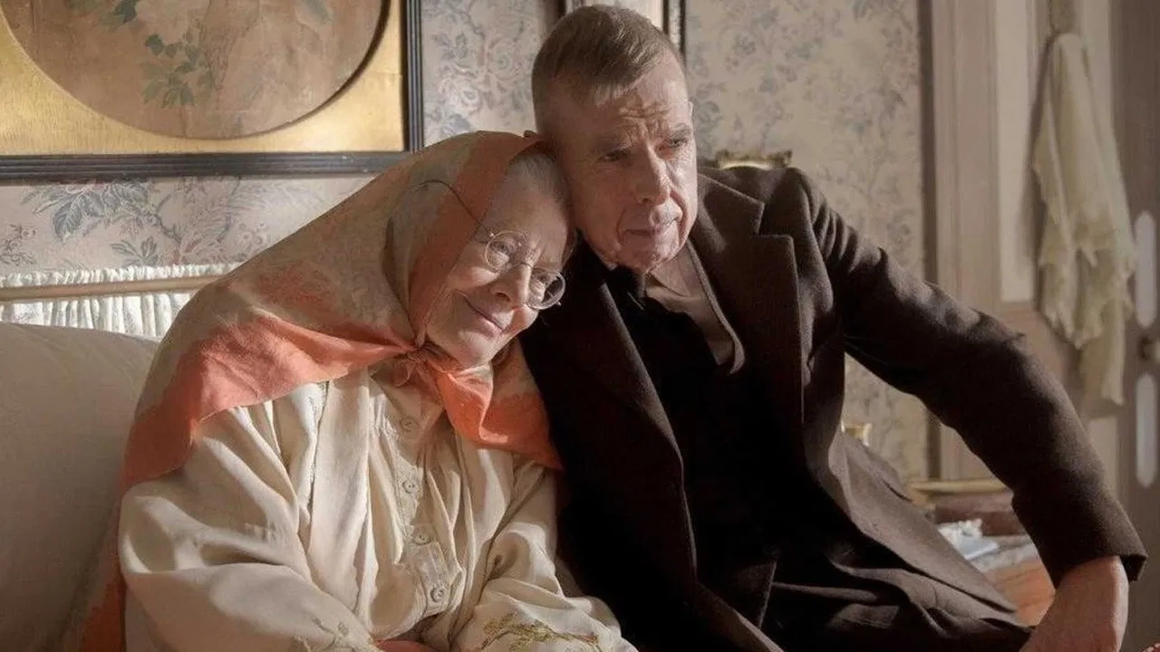 فیلم خانم لاوری و پسرش (Mrs Lowry & Son 2019)