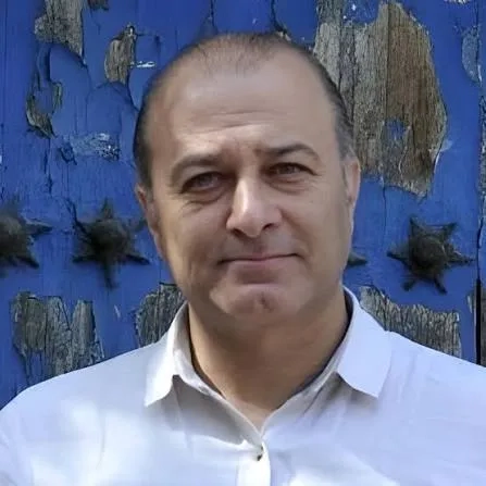 منوچهر زنده دل