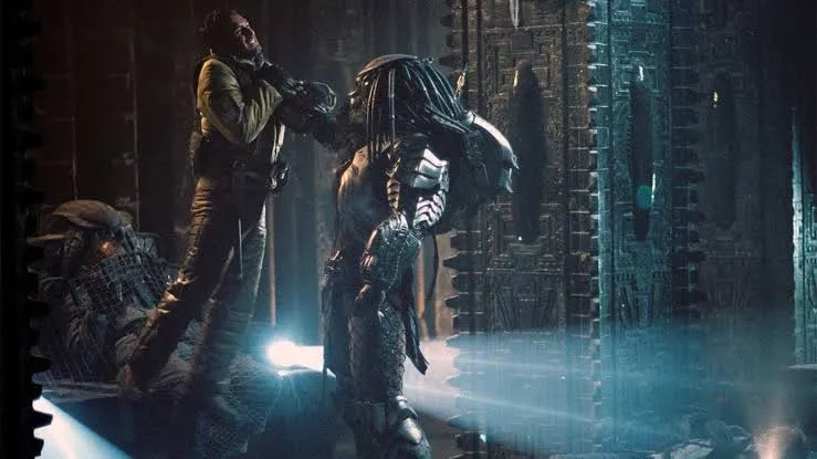 فیلم بیگانه علیه غارتگر (Alien vs. Predator 2004)