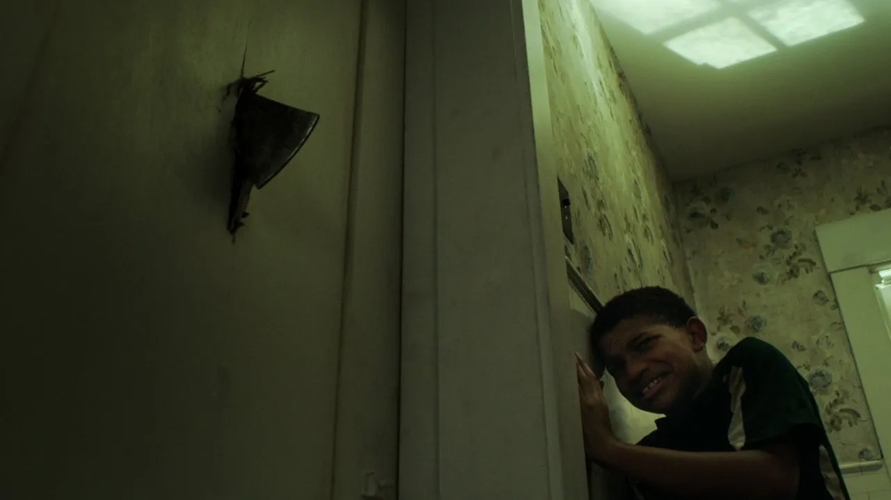 فیلم پسری پشت در (The Boy Behind the Door 2020)