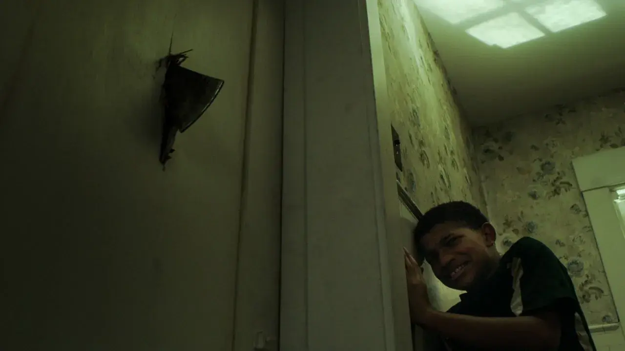 فیلم پسری پشت در (The Boy Behind the Door 2020)