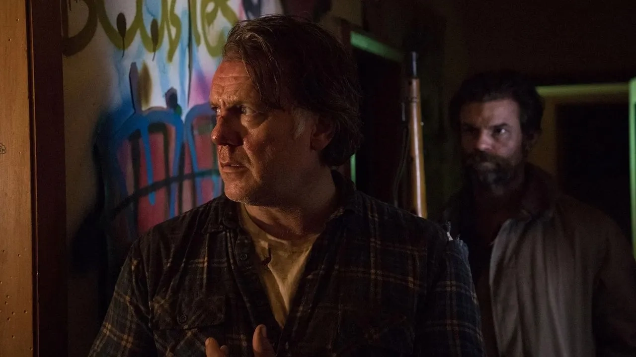 فیلم بازگشت به خانه در تاریکی (Coming Home in the Dark 2021)