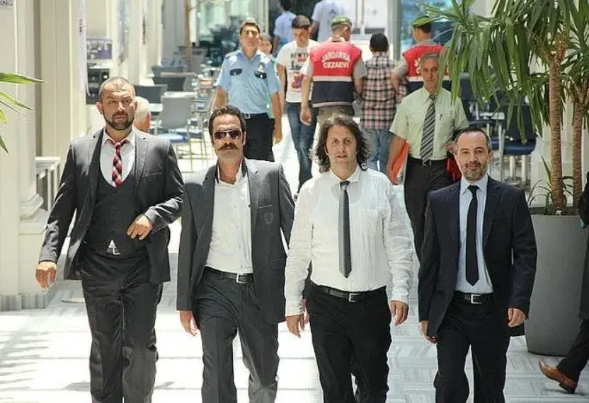 فیلم رقص با شغال ها 2 (Dance with the Jackals 2 - 2012)