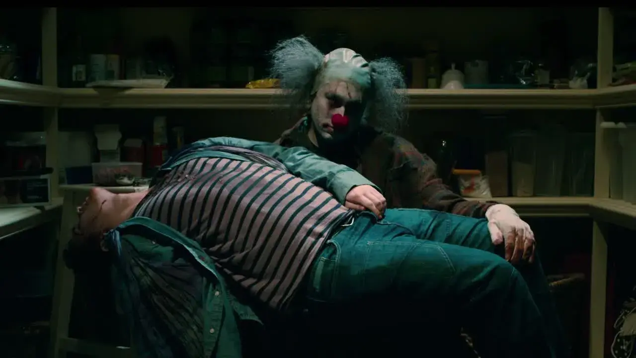 فیلم بخیه ها (Stitches 2012)