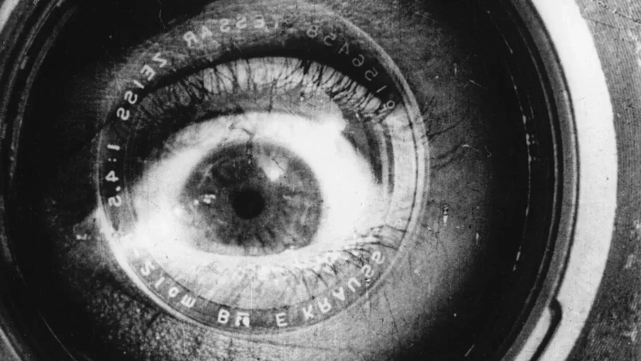 مستند مردی با دوربین فیلمبرداری (Man with a Movie Camera 1929)