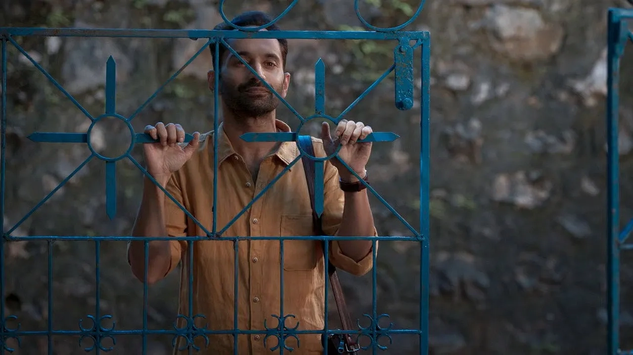 فیلم پاچووم آتبوتاویلاکوم (Pachuvum Athbhuthavilakkum 2023)