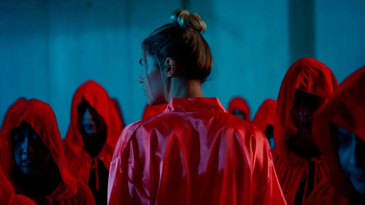 فیلم زنی در هزارتو (Woman in the Maze 2023)