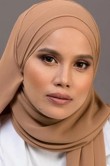 نادیا نساء