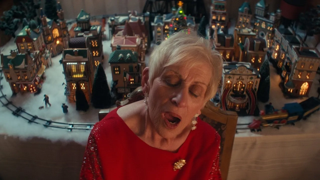 شب کریسمس در میلرز پوینت (Christmas Eve in Miller's Point 2024)