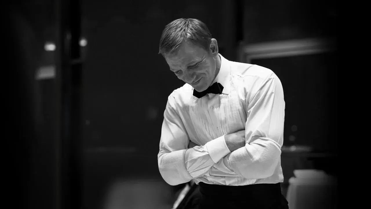 مستند جیمز باند بودن: داستان دنیل کریگ (Being James Bond 2021)