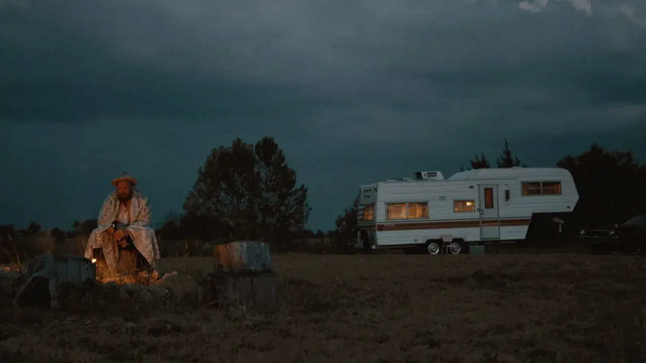 فیلم این دنیا از حرکت باز نمی ایستد (This World Won't Break 2019)