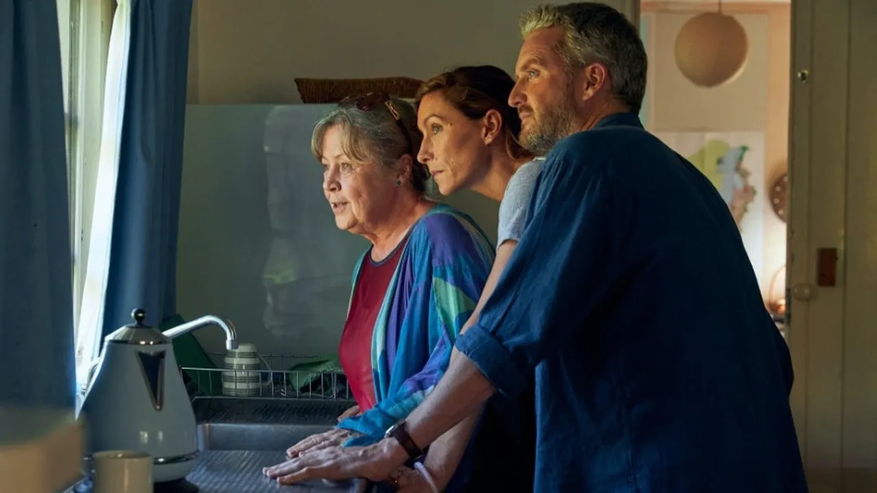 فیلم دوباره ژوئن (June Again 2020)