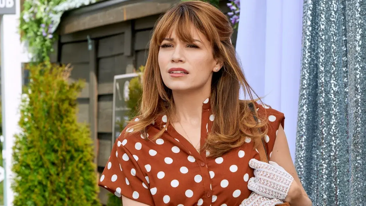 فیلم پر شده با عشق (Bottled with Love 2019)