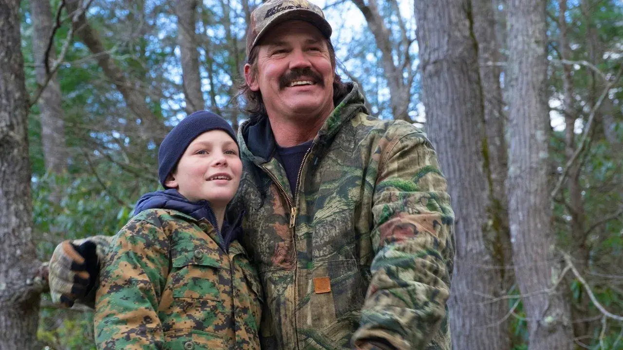 فیلم افسانه شکارچی گوزن دم‌سفید (The Legacy of a Whitetail Deer Hunter 2018)