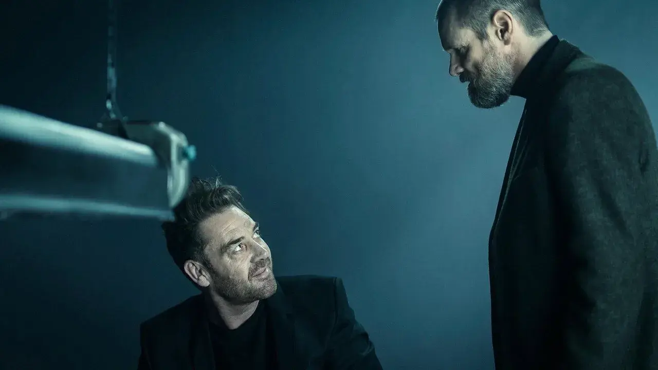فیلم جنایات تاریک (Dark Crimes 2016)