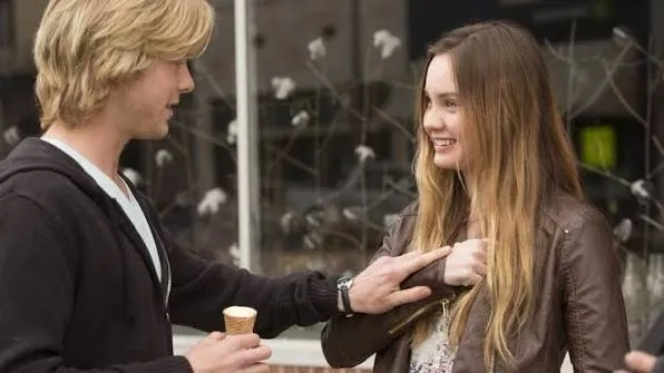 فیلم یک مایل تا تو (1 Mile To You 2017)