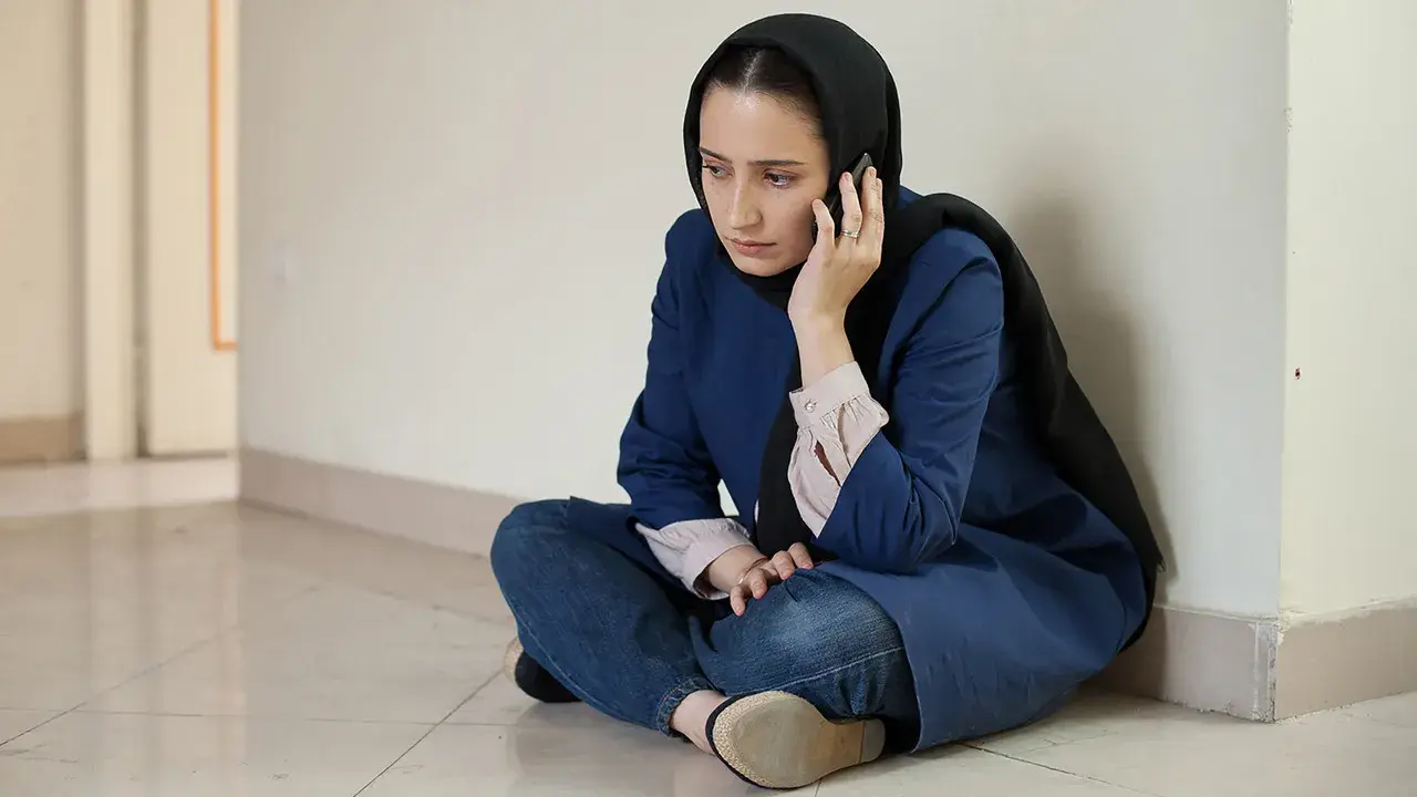 فیلم پریدن از ارتفاع کم (A Minor Leap Down 2015)