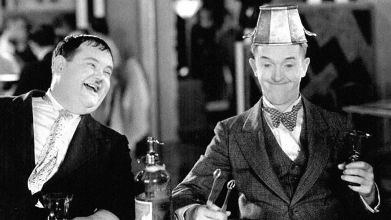 فیلم لورل و هاردی: کله پا (Blotto 1930)
