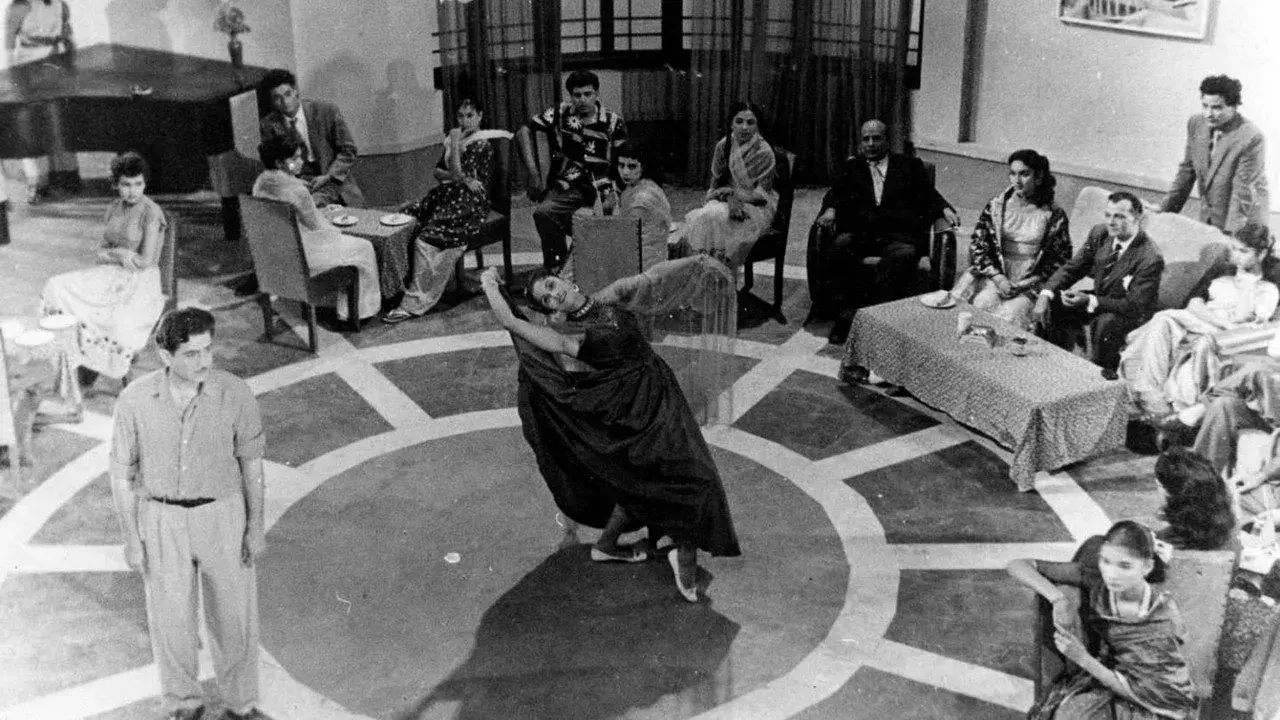 فیلم هندی ساده لوح (Anari 1959)
