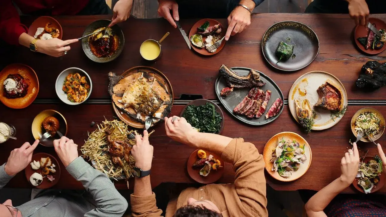 مستند سریالی میز سرآشپز: باربیکیو (Chef's Table: BBQ 2020)
