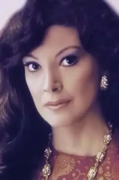 آنا موفو