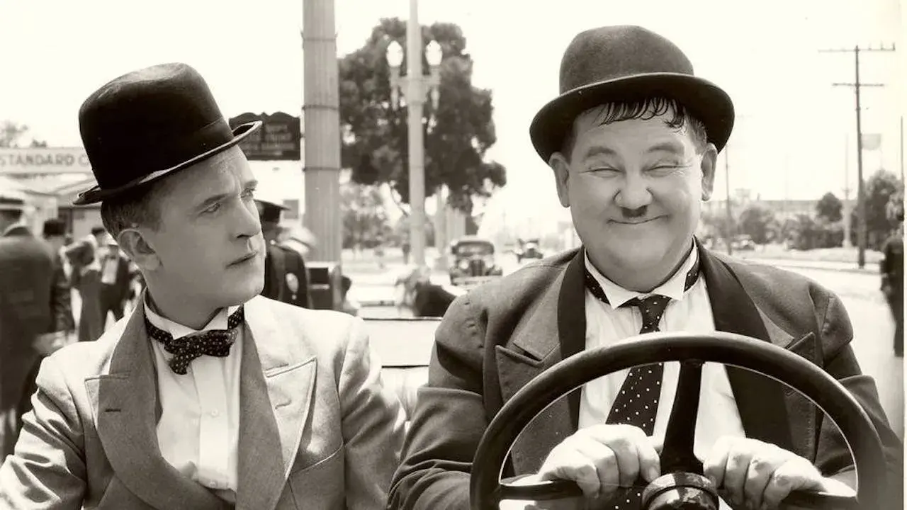 فیلم لورل و هاردی: اجلت رو بخون (Going Bye-Bye! 1934)