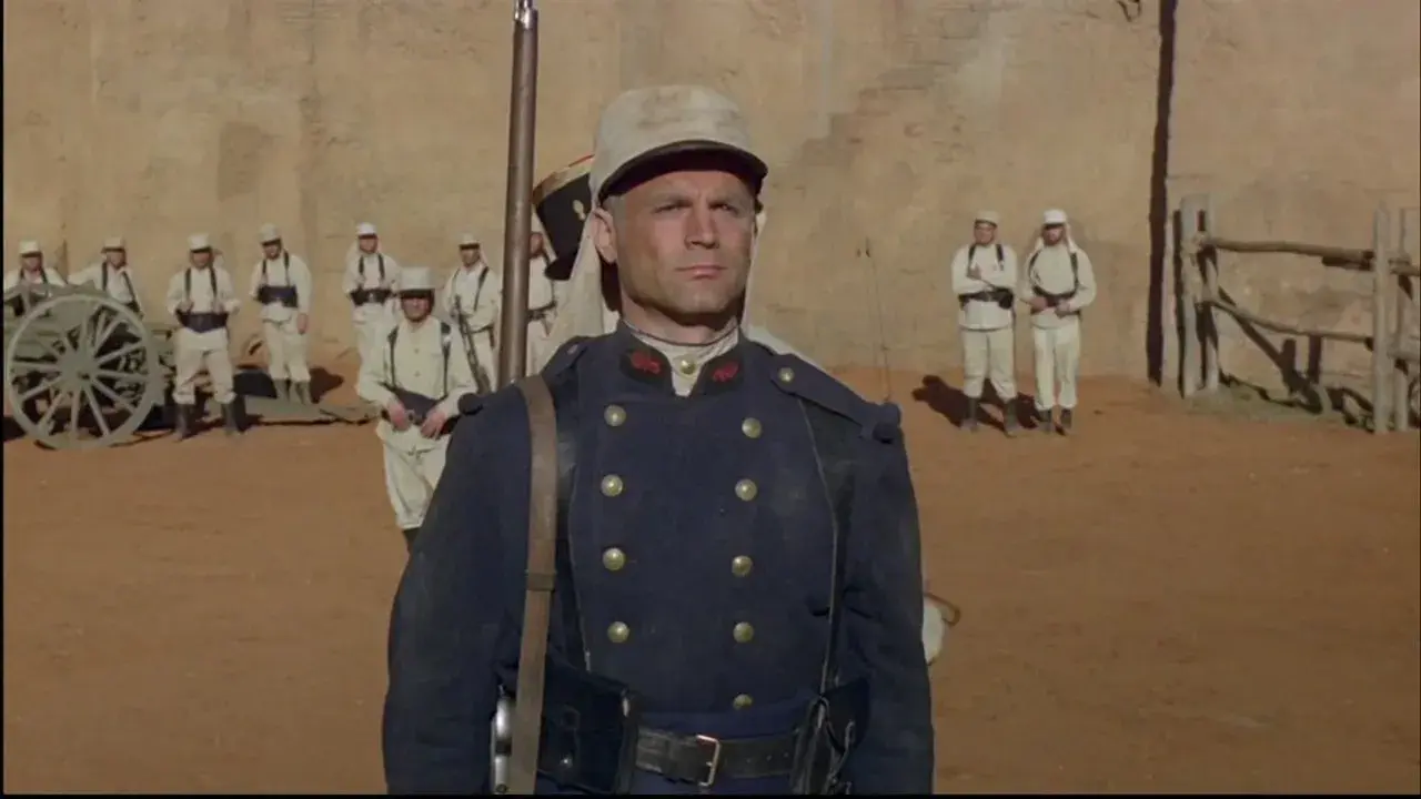 فیلم به پیش یا بمیر (March or Die 1977)