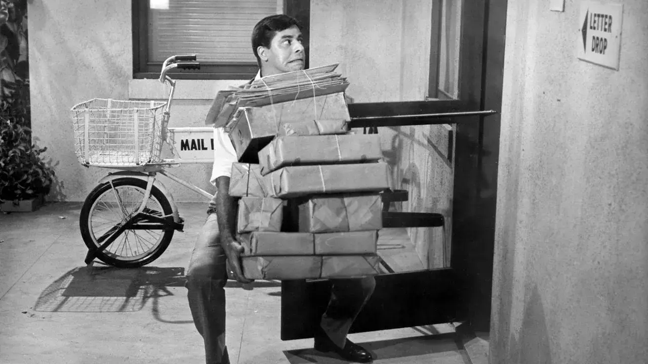 فیلم خونه شاگرد (The Errand Boy 1961)