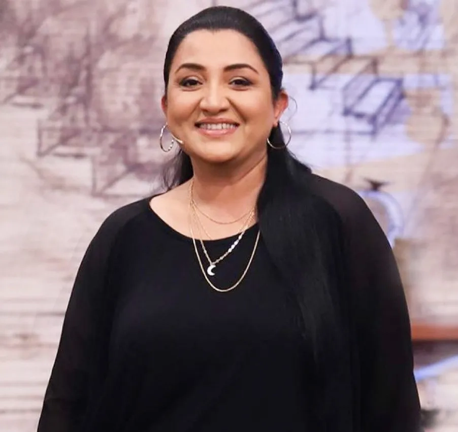نادیا افگان