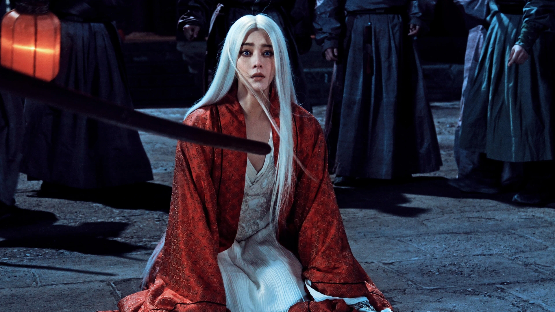 فیلم چینی سرزمین ماه (The White Haired Witch of Lunar Kingdom 2014)
