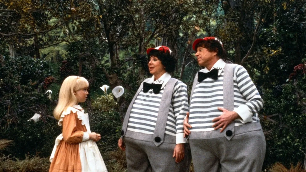 سریال آلیس در سرزمین عجایب (Alice in Wonderland 1985)