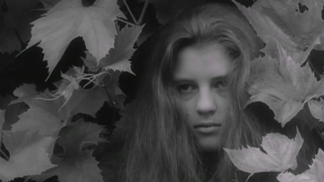 فیلم آلیس در سرزمین عجایب (Alice in Wonderland 1966)