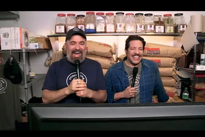 تریلر سریال شوخی‌های غیرعملی | Impractical Jokers 2011