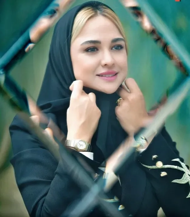 نیلوفر هوشمند